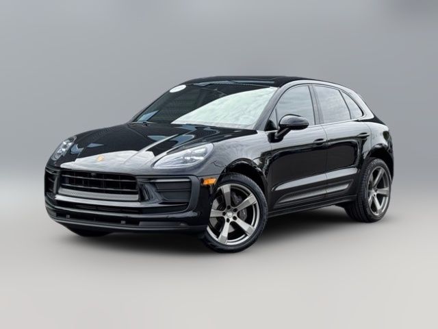 2022 Porsche Macan Base