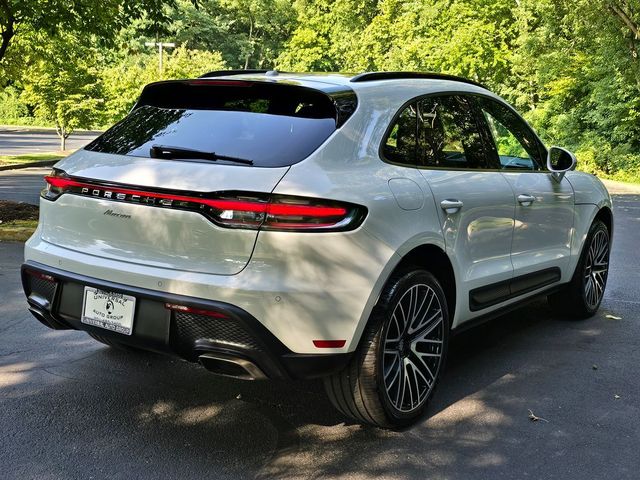 2022 Porsche Macan Base