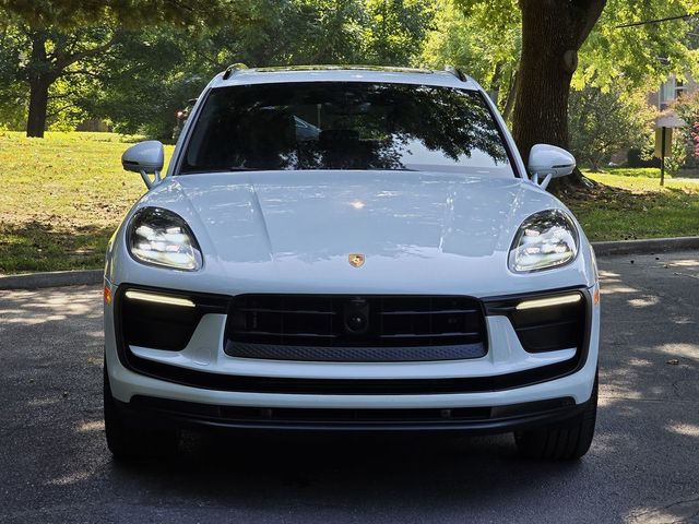 2022 Porsche Macan Base