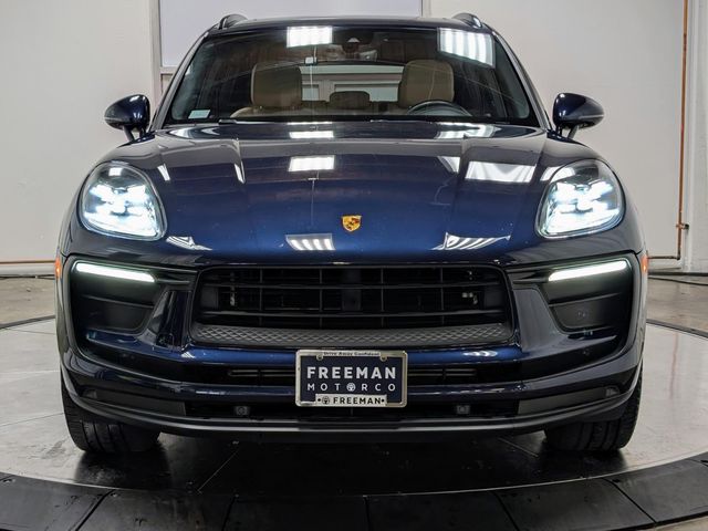 2022 Porsche Macan Base