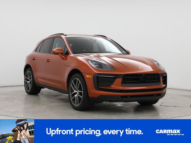 2022 Porsche Macan Base