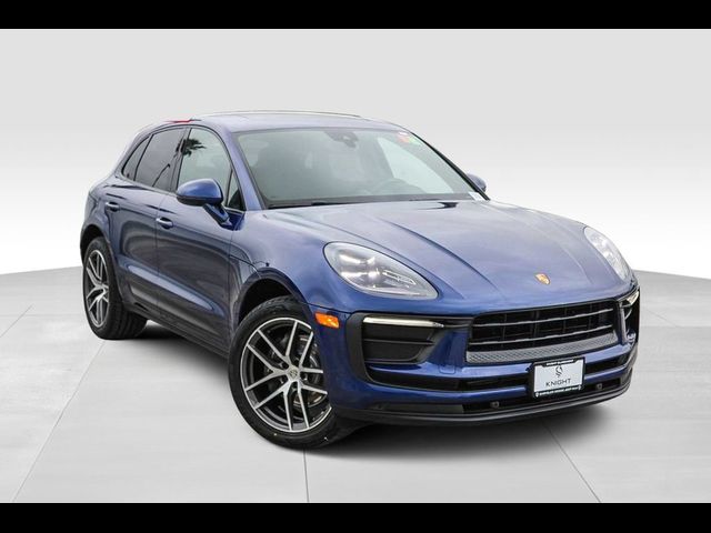 2022 Porsche Macan Base