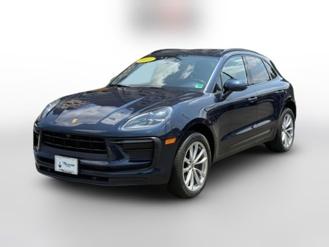 2022 Porsche Macan Base