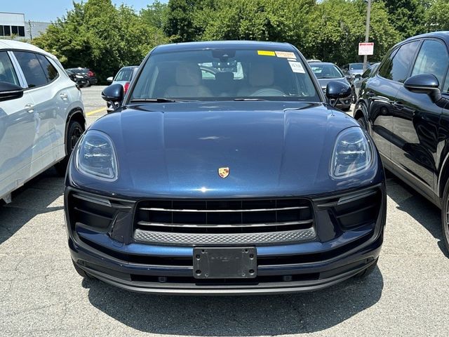 2022 Porsche Macan Base