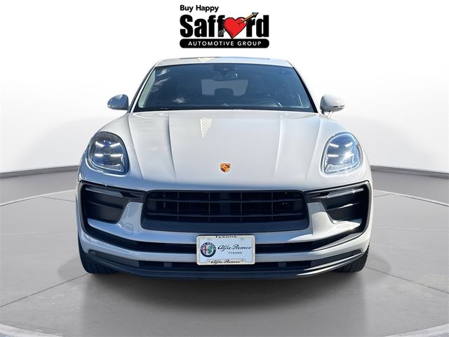 2022 Porsche Macan Base