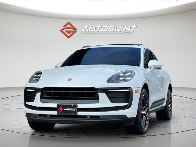 2022 Porsche Macan Base