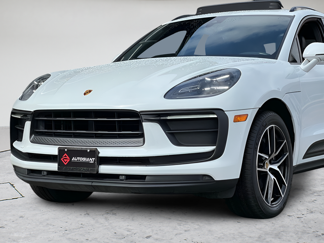 2022 Porsche Macan Base