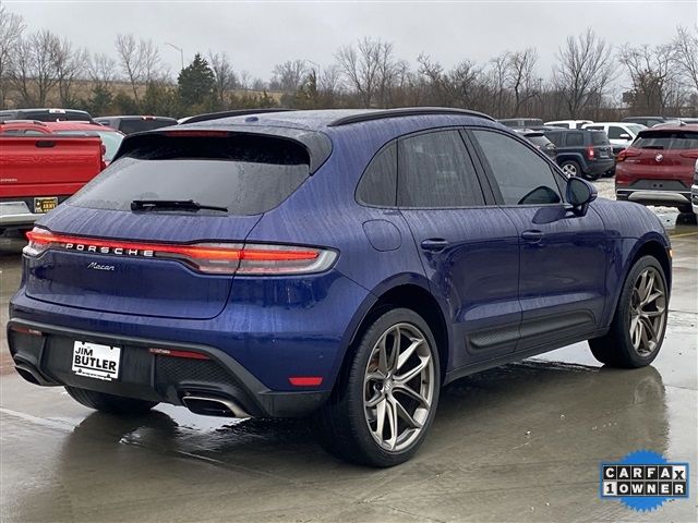 2022 Porsche Macan Base