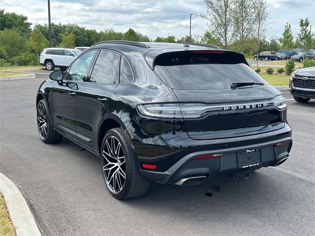 2022 Porsche Macan Base