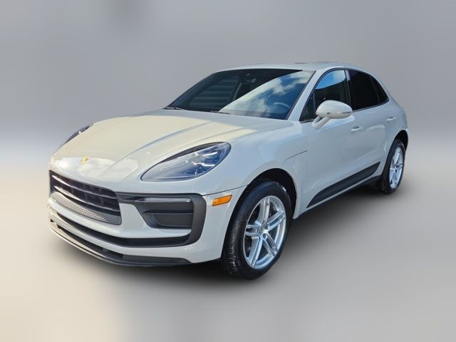 2022 Porsche Macan Base