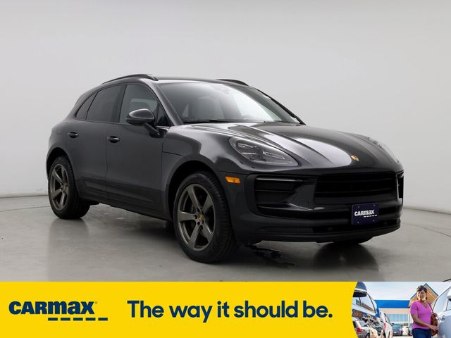 2022 Porsche Macan Base