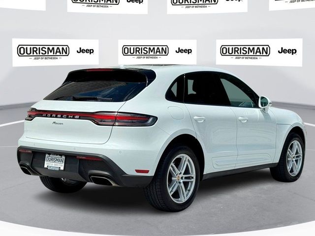 2022 Porsche Macan Base