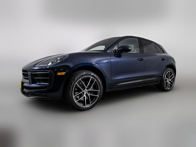 2022 Porsche Macan Base