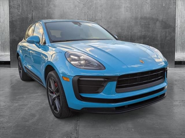 2022 Porsche Macan Base