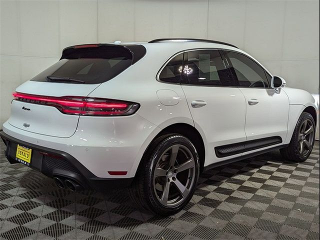 2022 Porsche Macan Base