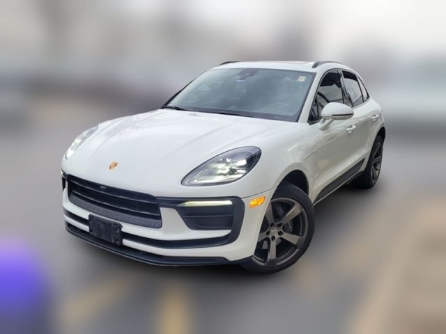 2022 Porsche Macan Base