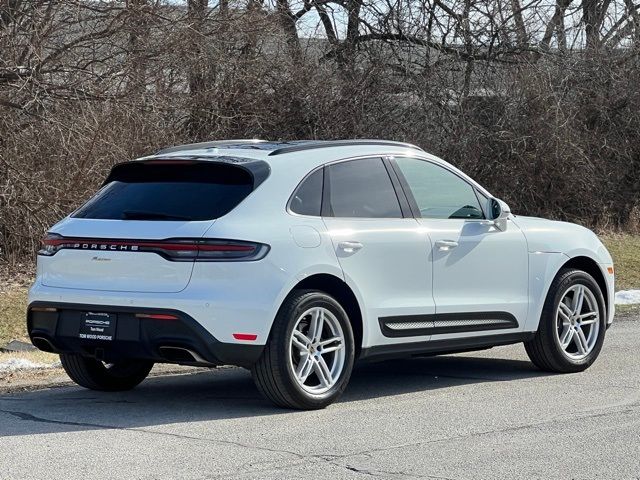 2022 Porsche Macan Base