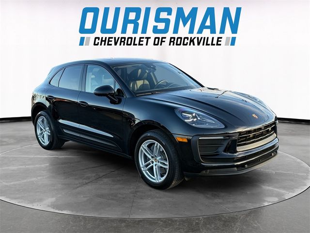 2022 Porsche Macan Base