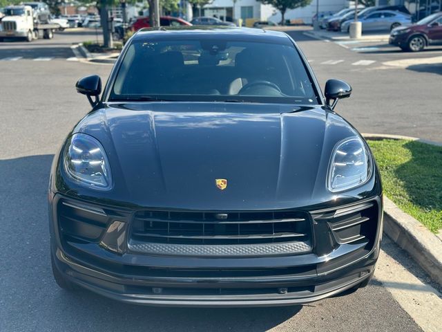 2022 Porsche Macan Base