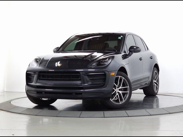 2022 Porsche Macan Base