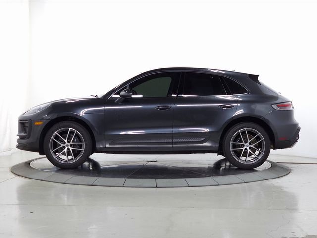 2022 Porsche Macan Base