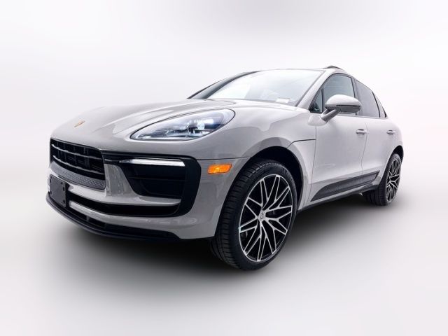 2022 Porsche Macan Base