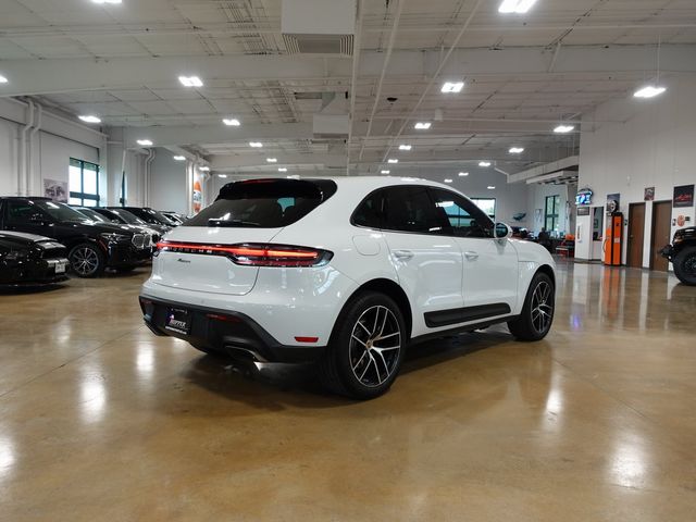 2022 Porsche Macan Base