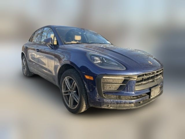 2022 Porsche Macan Base