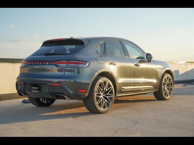 2022 Porsche Macan Base