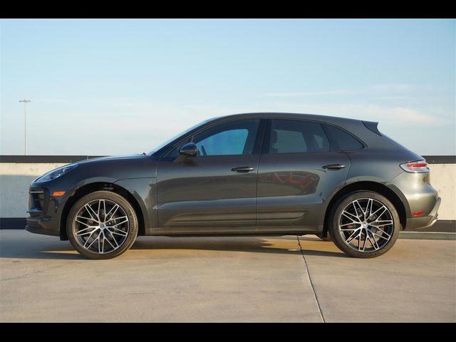 2022 Porsche Macan Base