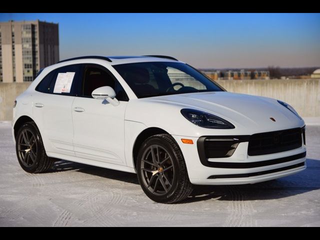 2022 Porsche Macan Base