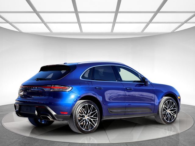 2022 Porsche Macan Base