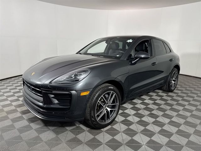 2022 Porsche Macan Base