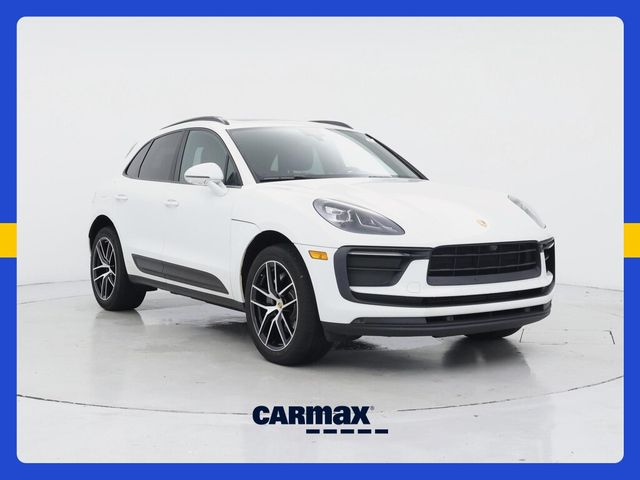2022 Porsche Macan Base