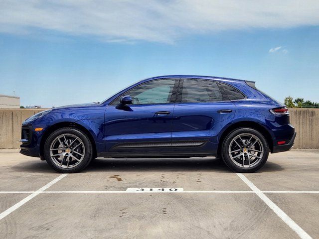 2022 Porsche Macan Base