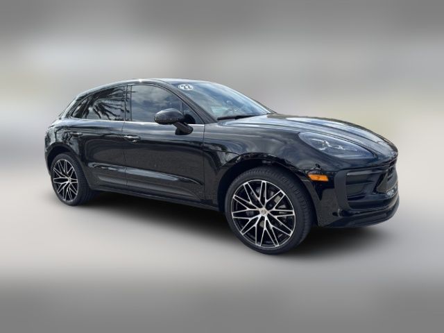 2022 Porsche Macan Base