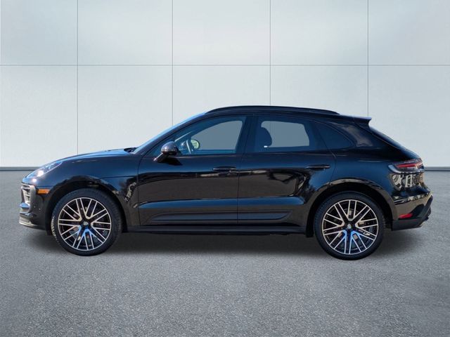 2022 Porsche Macan Base