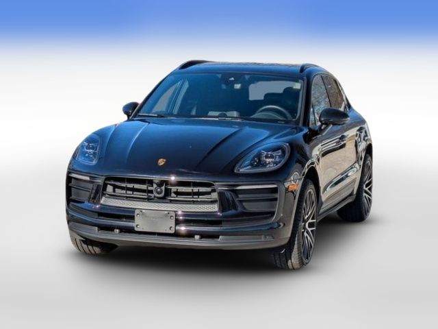 2022 Porsche Macan Base