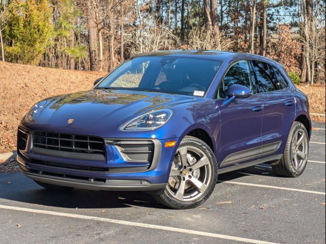 2022 Porsche Macan Base