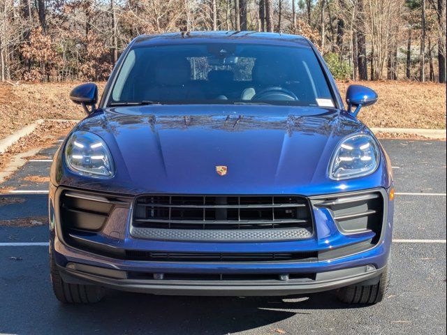 2022 Porsche Macan Base