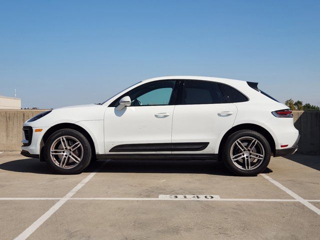 2022 Porsche Macan Base