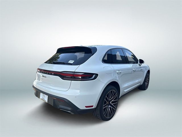 2022 Porsche Macan Base