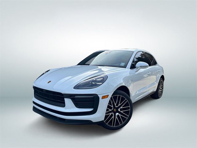 2022 Porsche Macan Base