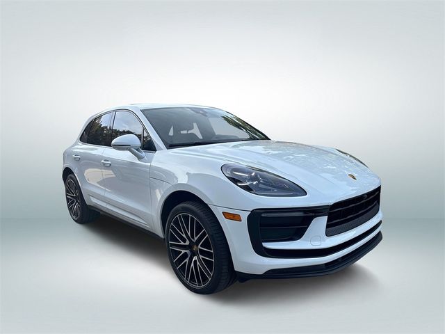 2022 Porsche Macan Base