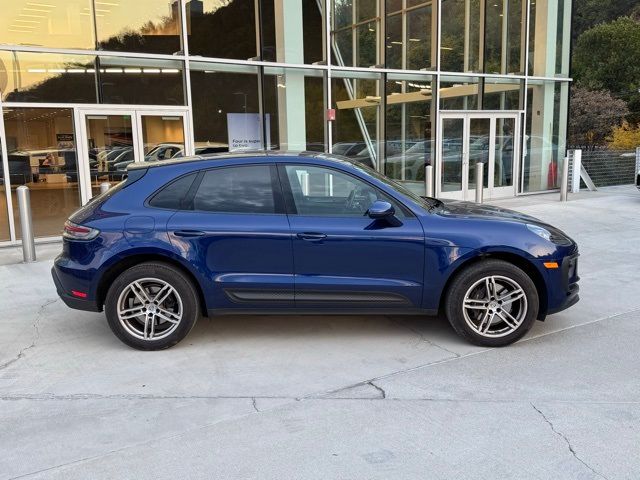 2022 Porsche Macan Base