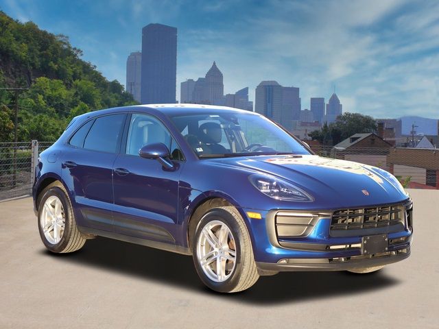 2022 Porsche Macan Base