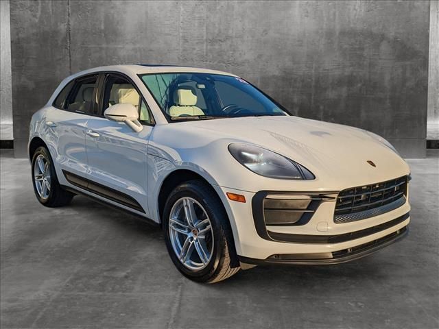 2022 Porsche Macan Base