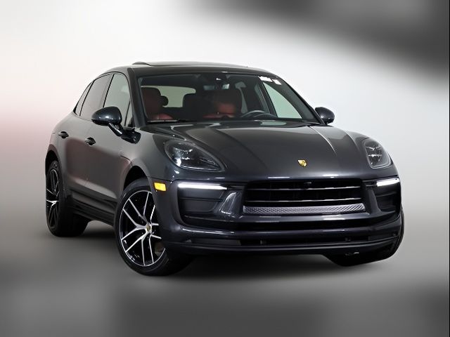 2022 Porsche Macan Base