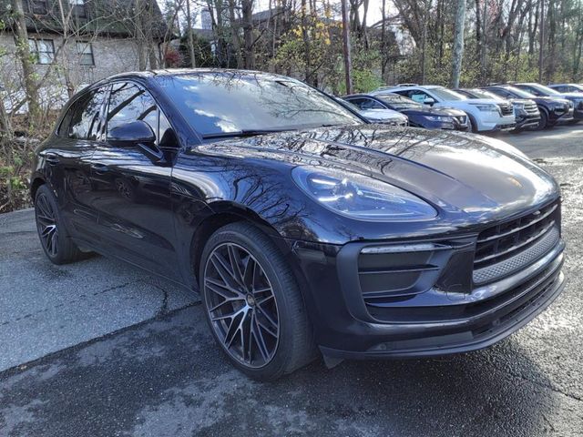 2022 Porsche Macan Base