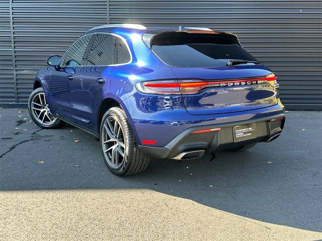 2022 Porsche Macan Base